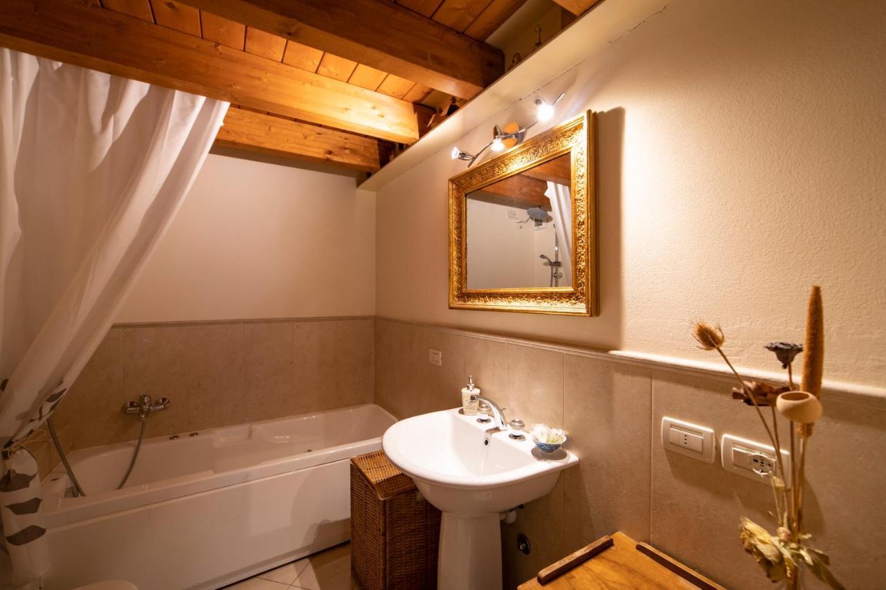 Romantic Lake View House Sulzano Bagian luar foto
